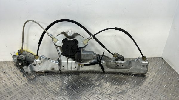 Leve vitre electrique avant droit RENAULT CLIO 3 PHASE 1 BREAK – 8200291147