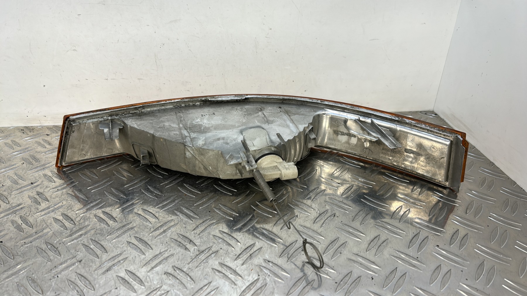 Repetiteur clignotant avant droit (Feux) RENAULT MASTER 2 PHASE 2 – 8200163918