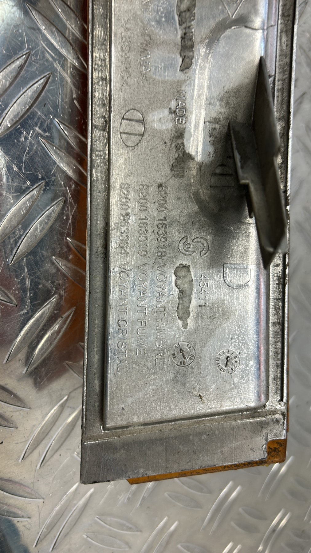 Repetiteur clignotant avant droit (Feux) RENAULT MASTER 2 PHASE 2 – 8200163918