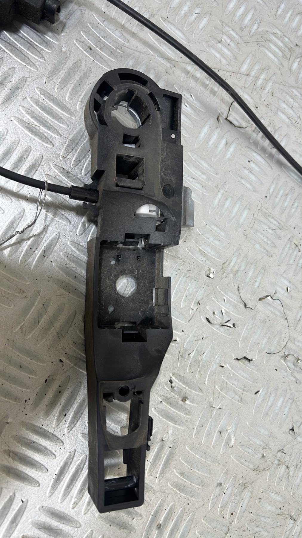 Serrure arriere gauche RENAULT CLIO 3 PHASE 1 – 226524