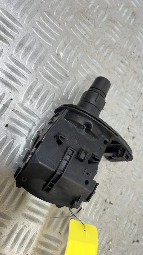 Commodo phare RENAULT CLIO 3 PHASE 1 BREAK – 88102001448