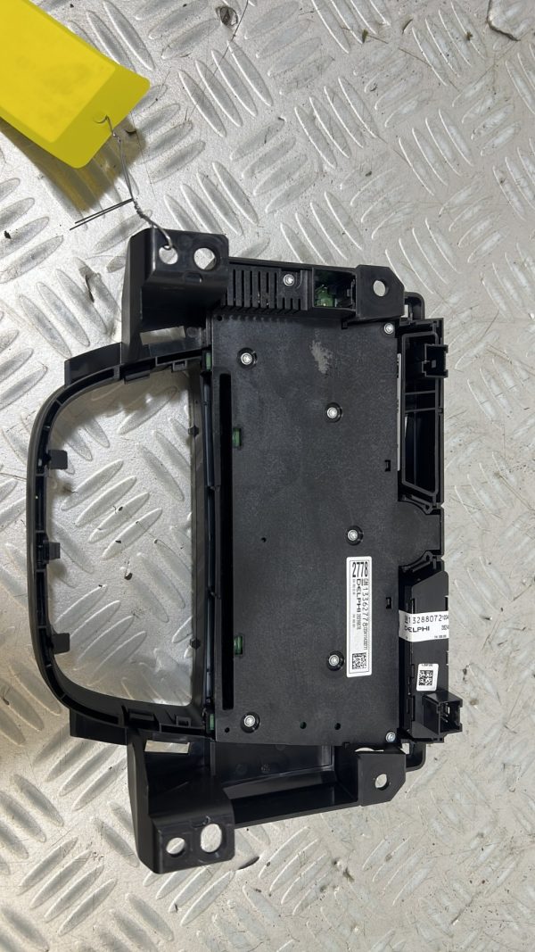 Facade autoradio OPEL MERIVA B PHASE 1 – 13362778