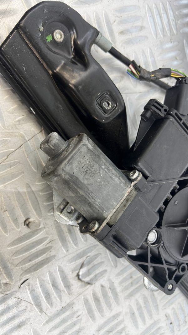 Leve vitre electrique avant droit OPEL MERIVA B PHASE 1 – 13354548