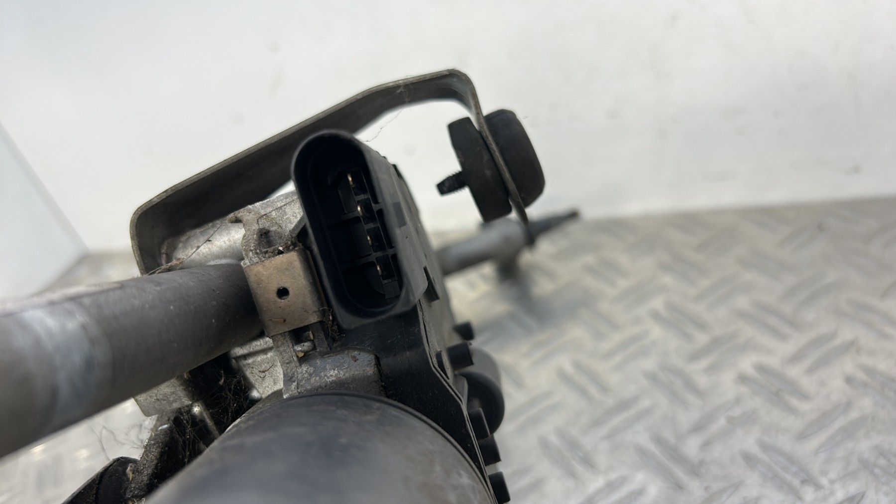 Moteur essuie glace avant VOLKSWAGEN CADDY 3 PHASE 1 – 2K1955119B