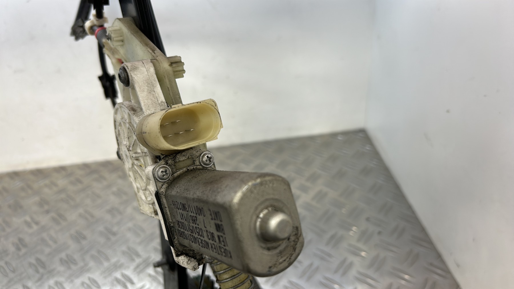 Leve vitre electrique avant gauche BMW SERIE 1 E88 CABRIO – 7286141