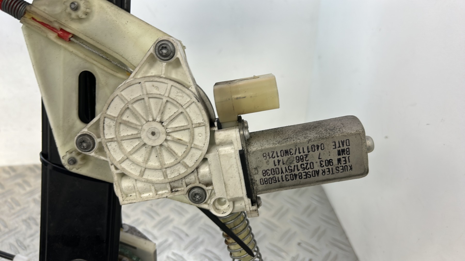 Leve vitre electrique avant gauche BMW SERIE 1 E88 CABRIO – 7286141