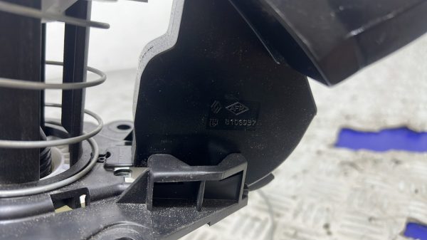 Treuil de roue de secours RENAULT CLIO 3 PHASE 2 – 8200269378