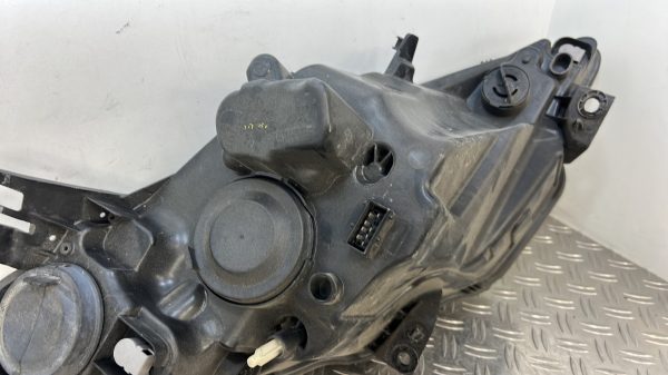 Optique avant principal gauche (feux)(phare) PEUGEOT 1007 – 620851