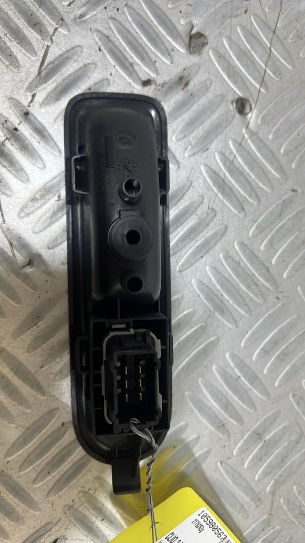 Interrupteur de leve vitre arriere gauche RENAULT CLIO 3 PHASE 2 – 2178282G