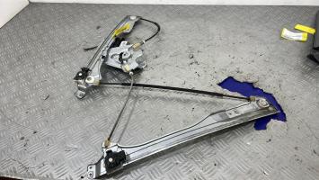 Leve vitre electrique avant droit RENAULT CLIO 3 PHASE 2 – 8200843597