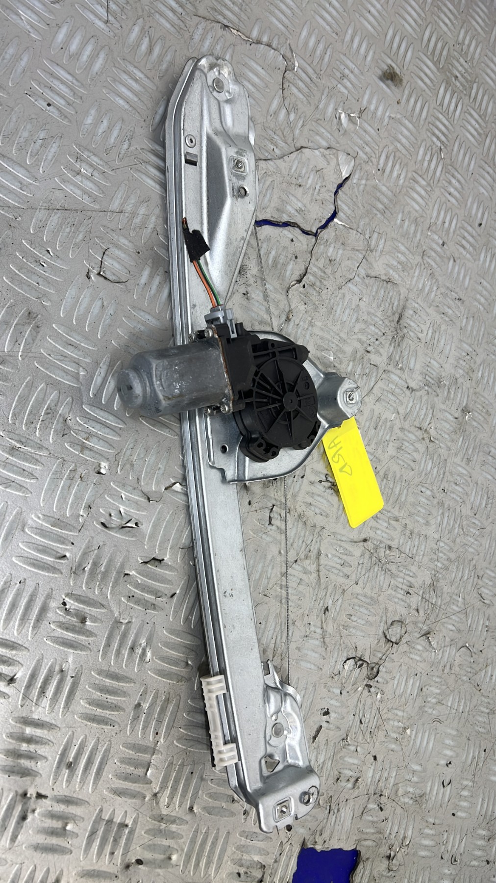Leve vitre electrique arriere droit RENAULT CLIO 3 PHASE 2 – 8200291153