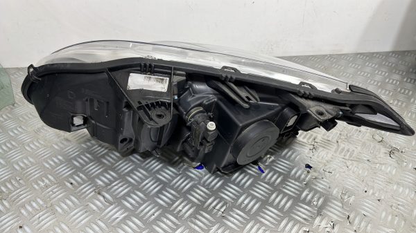 Optique avant principal droit (feux)(phare) RENAULT LAGUNA 3 PHASE 1 BREAK – 260100072R