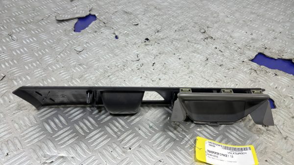 Console central (interieur plastique) VOLKSWAGEN TRANSPORTER 5 PHASE 1 – 7H5867409F