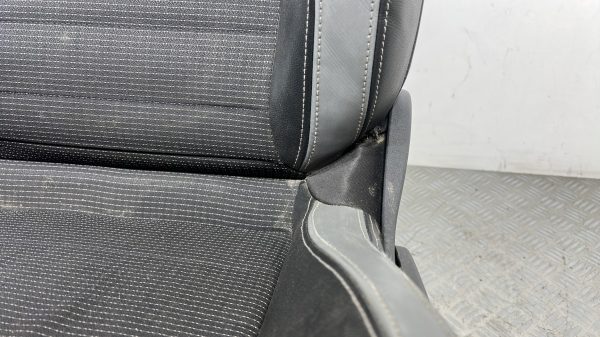 Siege avant gauche RENAULT CLIO 3 PHASE 2 – 7701071696