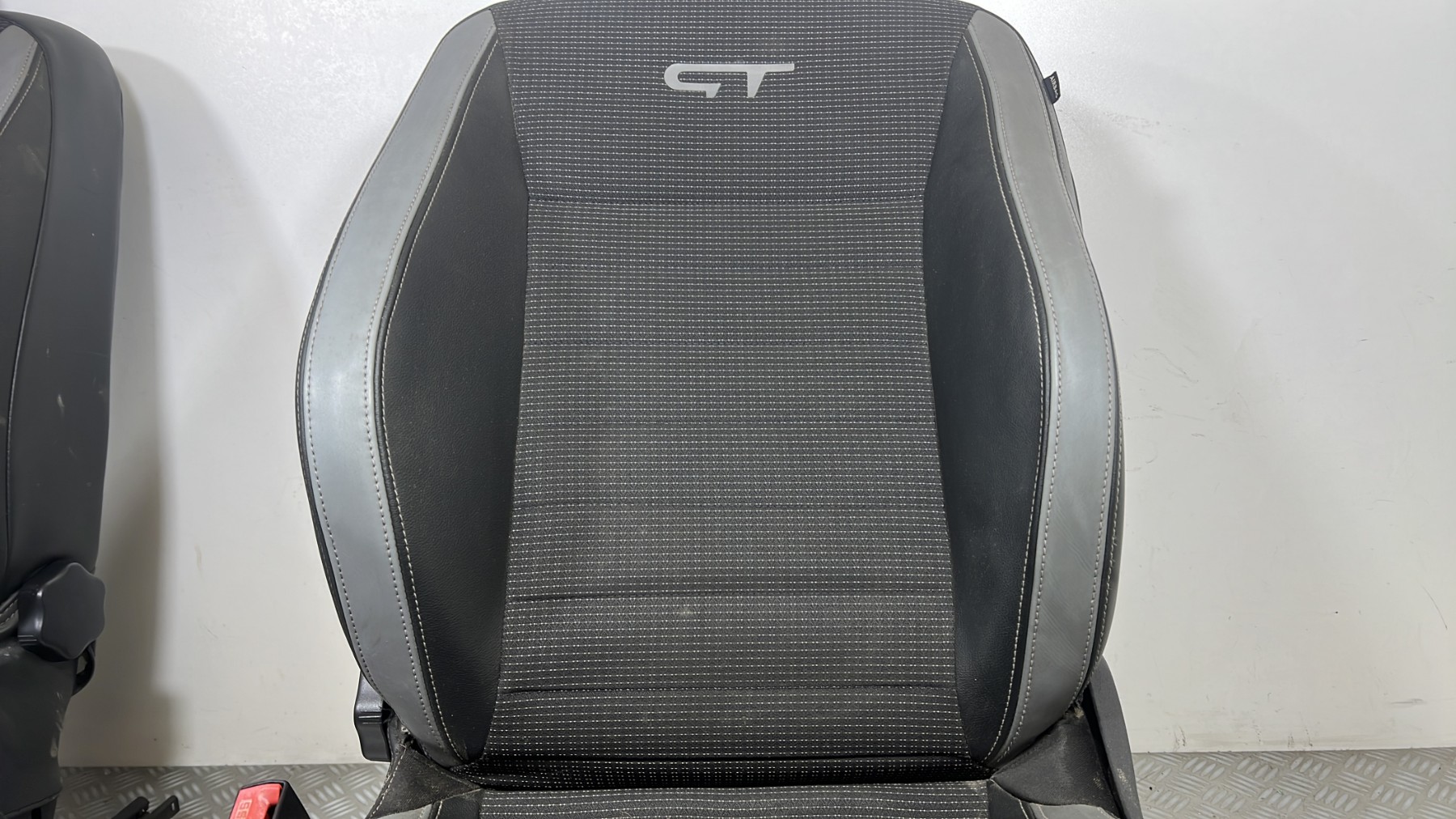 Siege avant gauche RENAULT CLIO 3 PHASE 2 – 7701071696