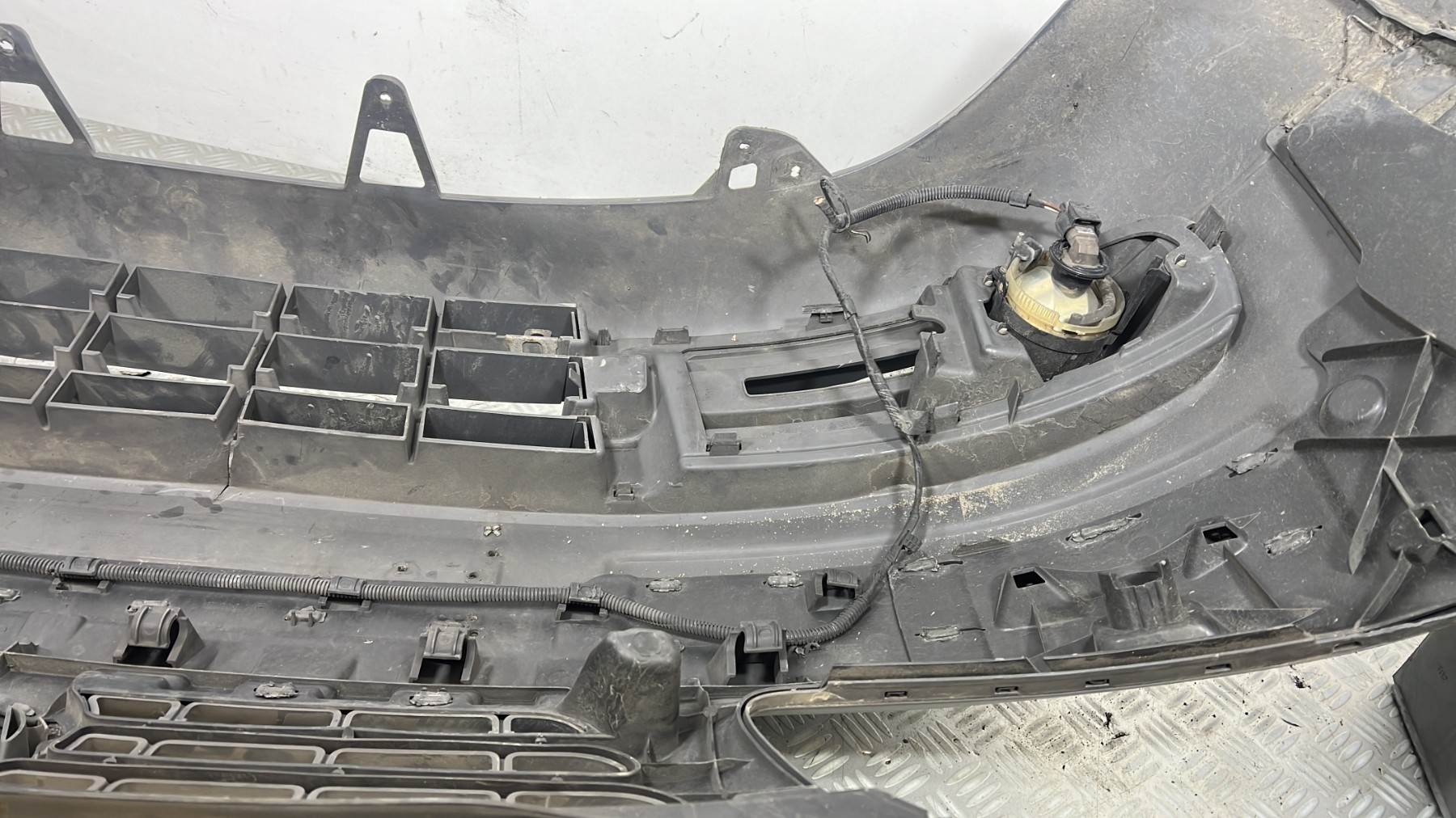 Pare choc avant VOLKSWAGEN CADDY 3 PHASE 1 – 2K08072177G9