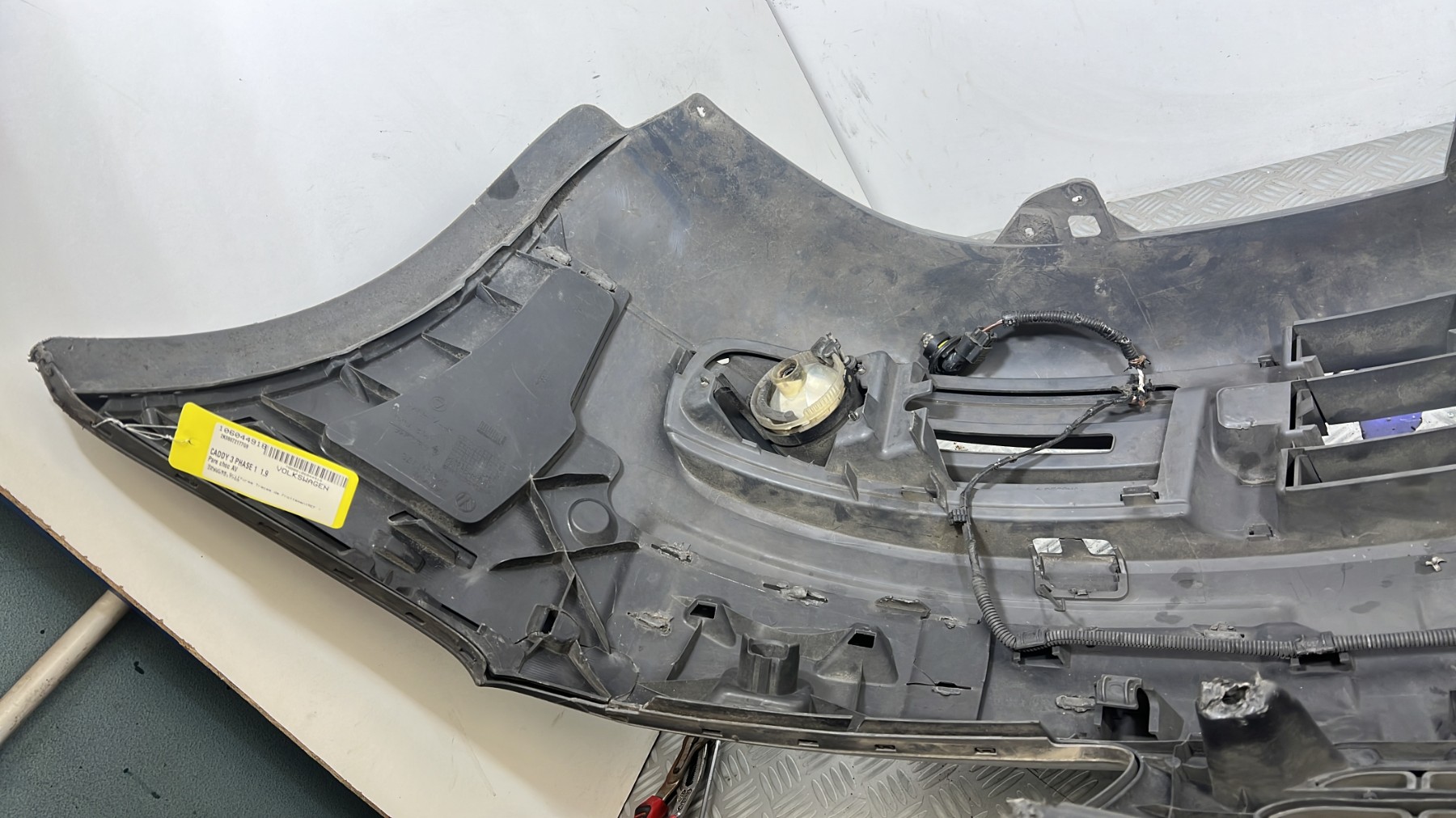 Pare choc avant VOLKSWAGEN CADDY 3 PHASE 1 – 2K08072177G9
