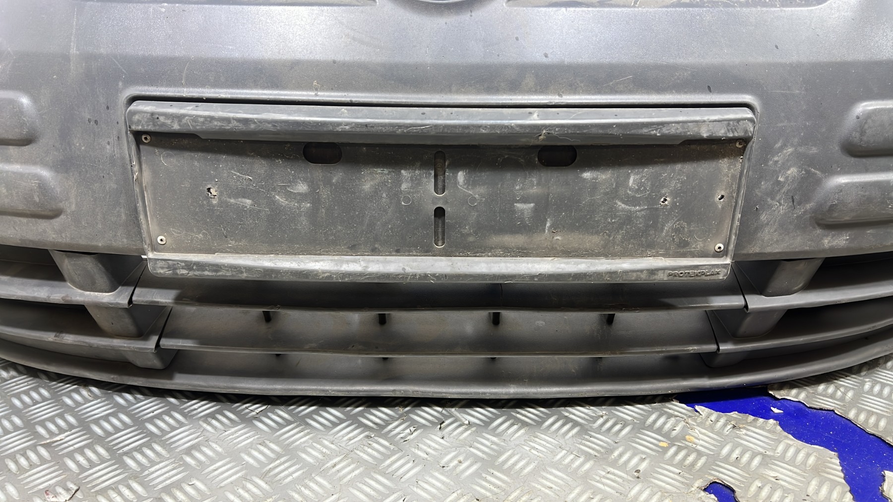 Pare choc avant VOLKSWAGEN CADDY 3 PHASE 1 – 2K08072177G9