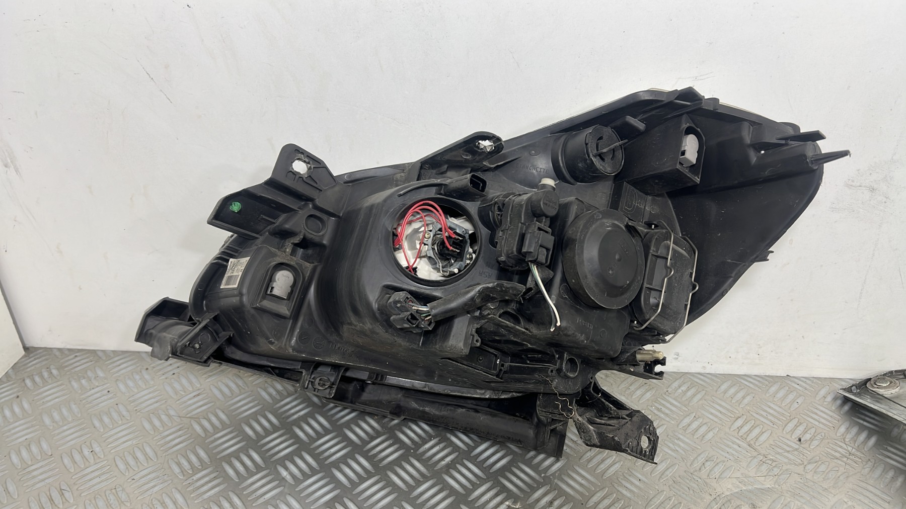 Optique avant principal droit (feux)(phare) RENAULT CLIO 3 PHASE 1 – 260103547R
