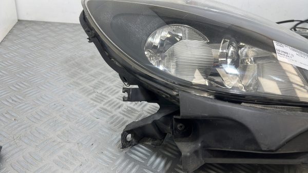 Optique avant principal droit (feux)(phare) RENAULT CLIO 3 PHASE 1 – 260103547R