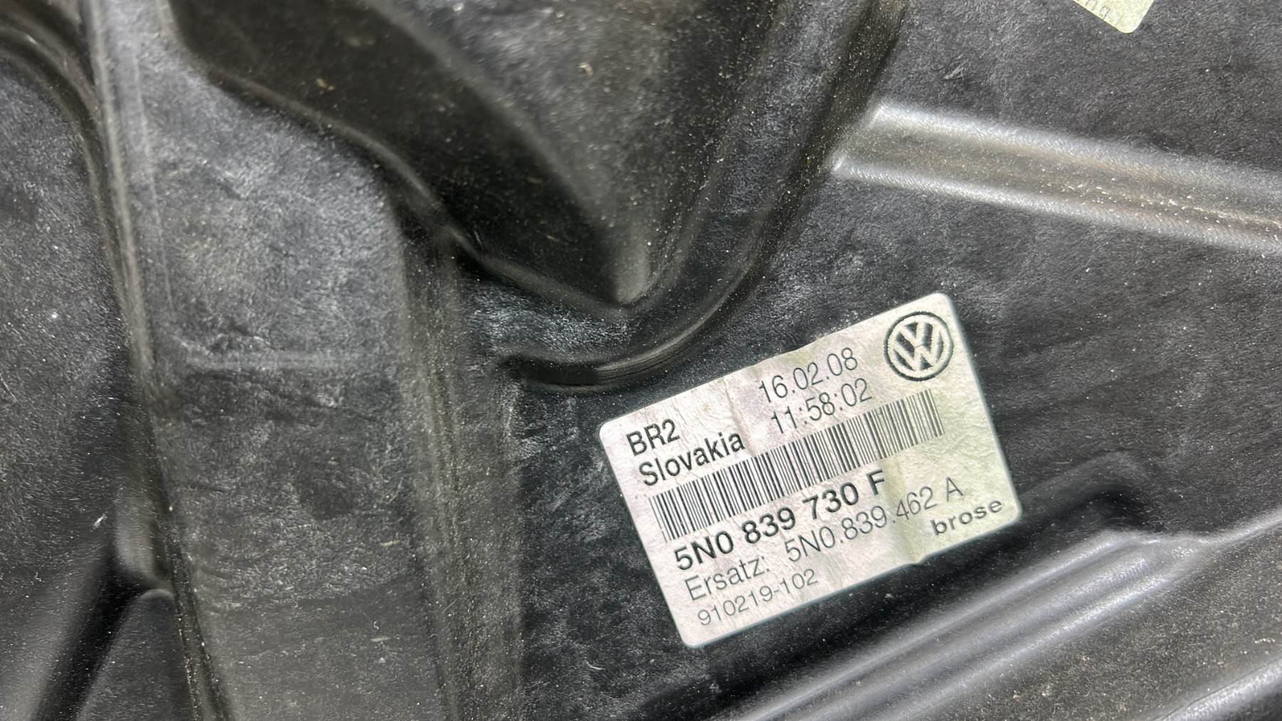 Leve vitre electrique arriere droit VOLKSWAGEN TIGUAN 1 PHASE 1 – 5N0839730F