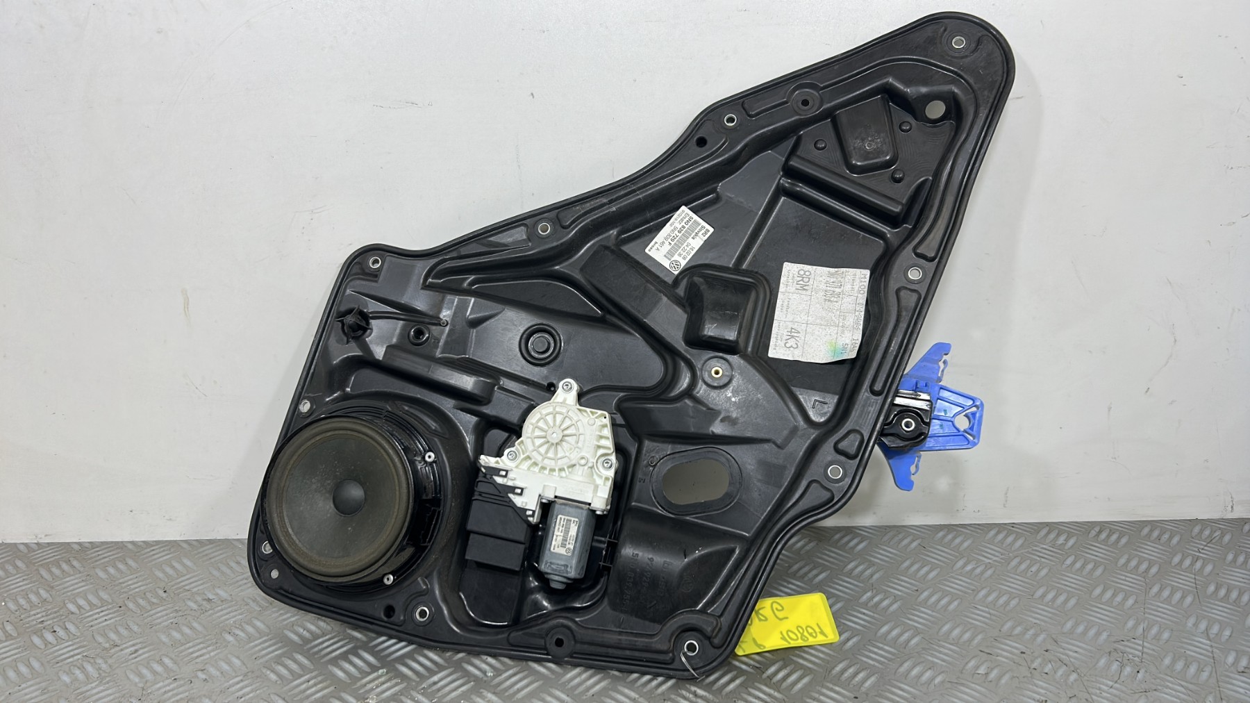 Leve vitre electrique arriere gauche VOLKSWAGEN TIGUAN 1 PHASE 1 – 5N0839729F