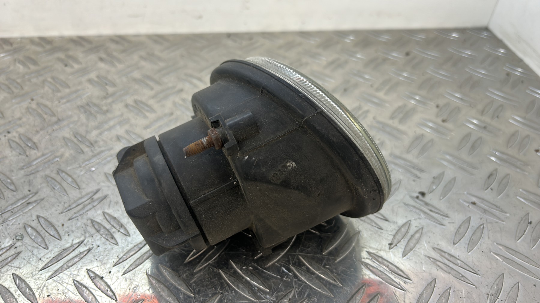 Anti brouillard gauche (feux) RENAULT CLIO 2 PHASE 1 – 7700838255