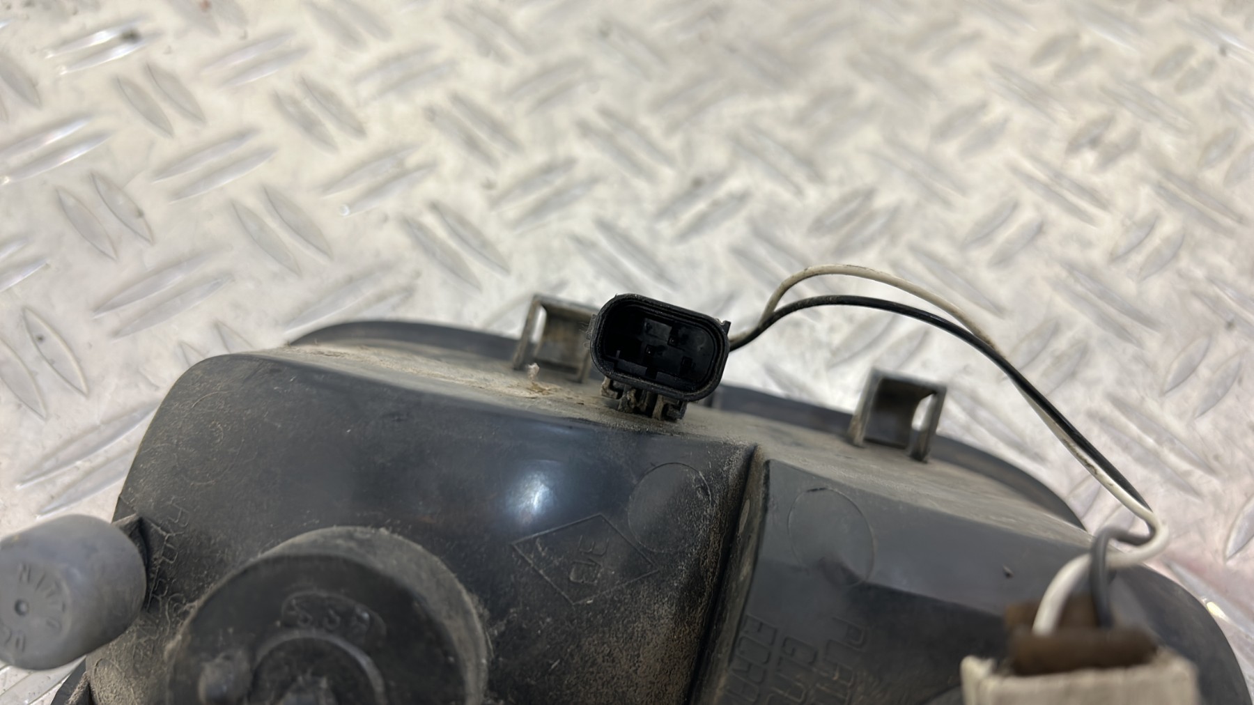 Anti brouillard arriere droit RENAULT TRAFIC 2 PHASE 2 – 4412787