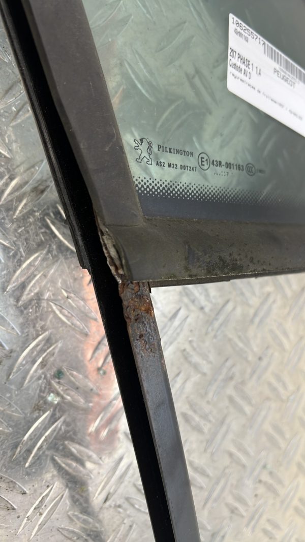 Custode avant droit (porte) PEUGEOT 207 PHASE 1 – 43R001163