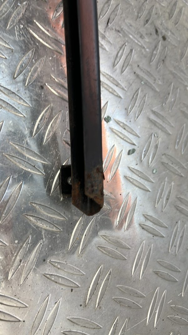 Custode avant droit (porte) PEUGEOT 207 PHASE 1 – 43R001163