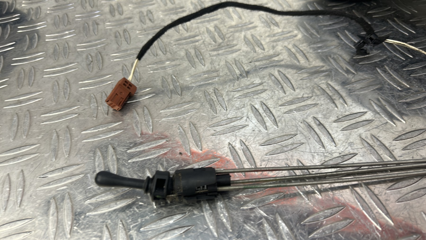 Retroviseur gauche PEUGEOT 207 PHASE 1 – 8149ZE