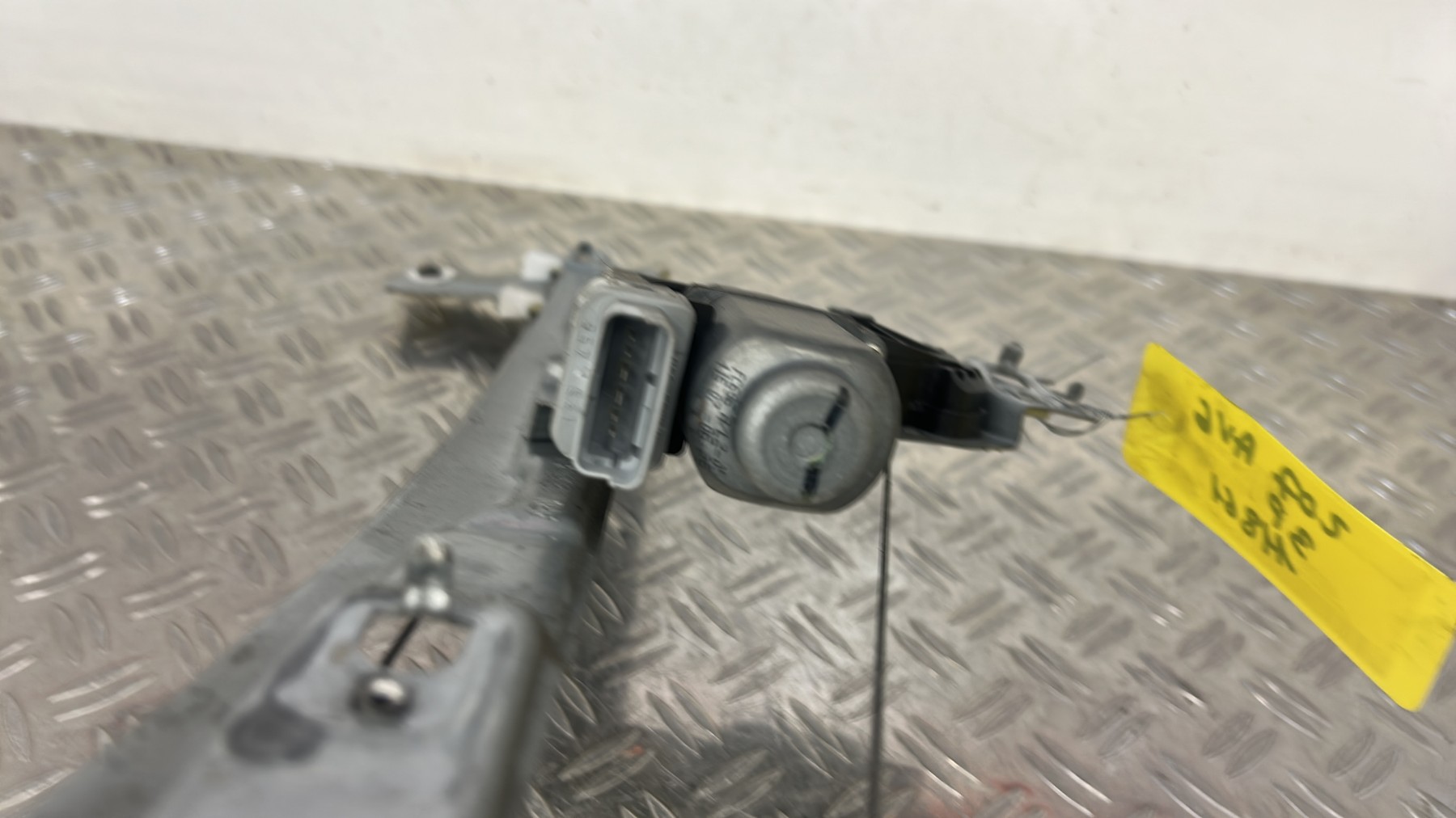 Leve vitre electrique avant gauche PEUGEOT 207 PHASE 1 – 400915J