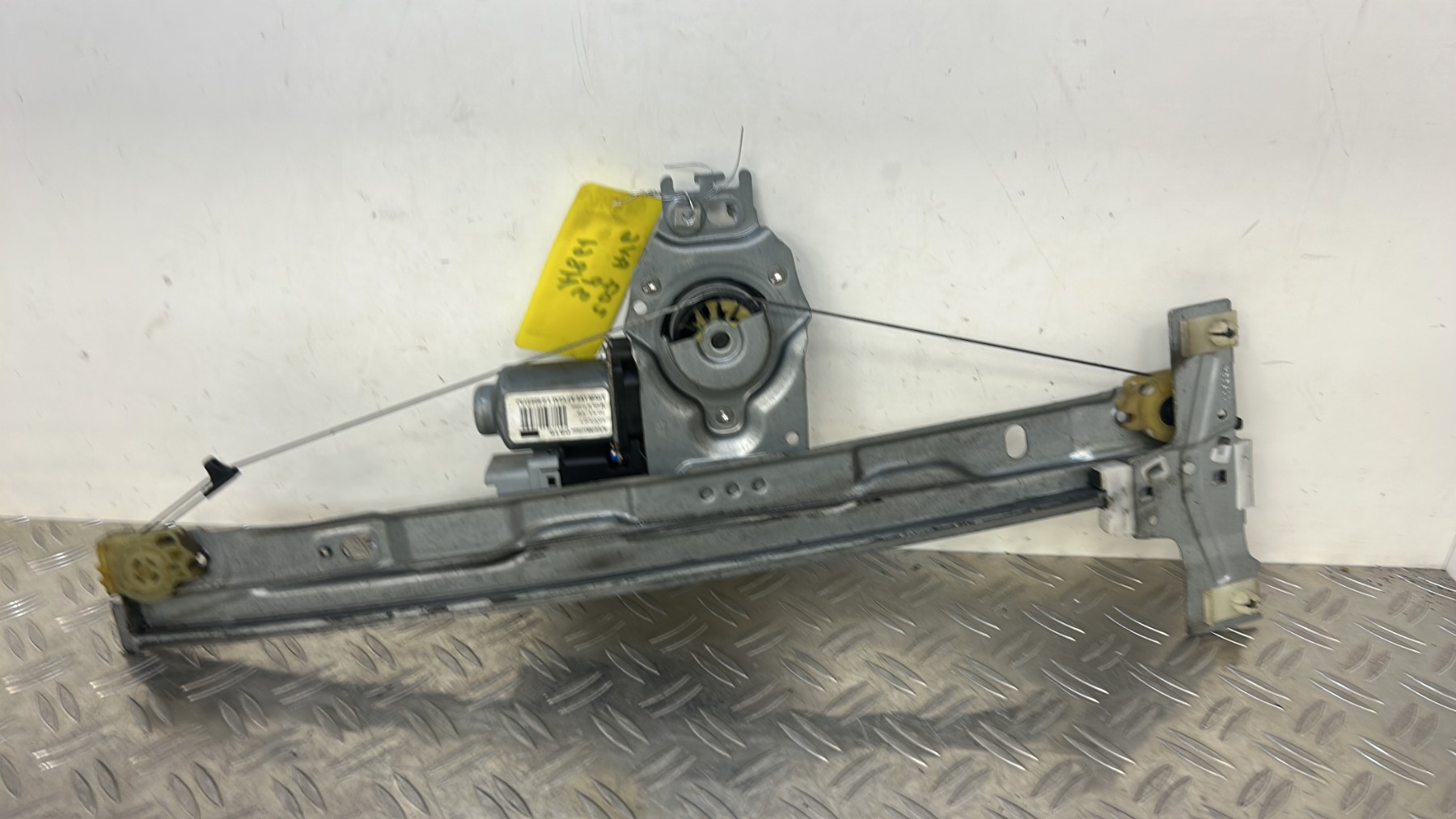 Leve vitre electrique avant gauche PEUGEOT 207 PHASE 1 – 400915J