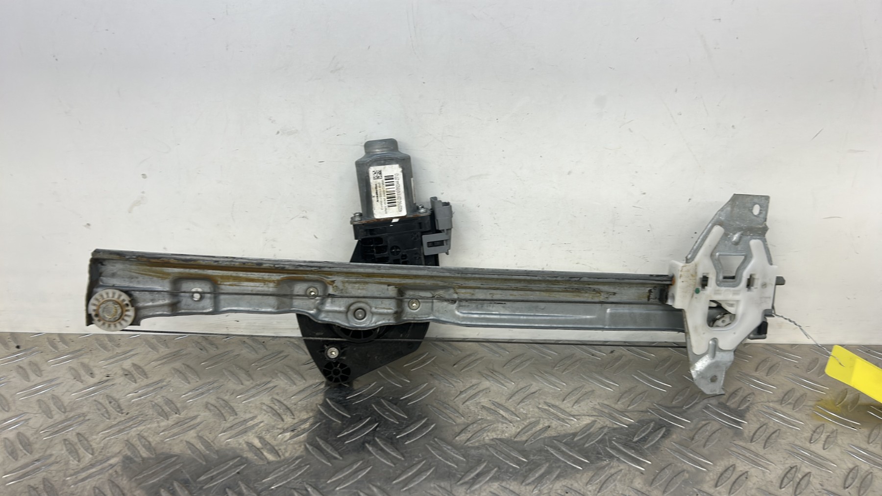Leve vitre electrique avant droit CITROEN C4 – 121786AVD