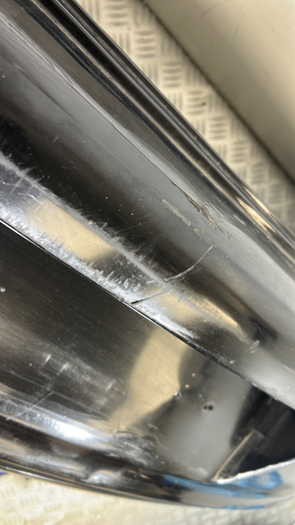 Pare choc arriere VOLKSWAGEN POLO 5 PHASE 1 – 6R6807421