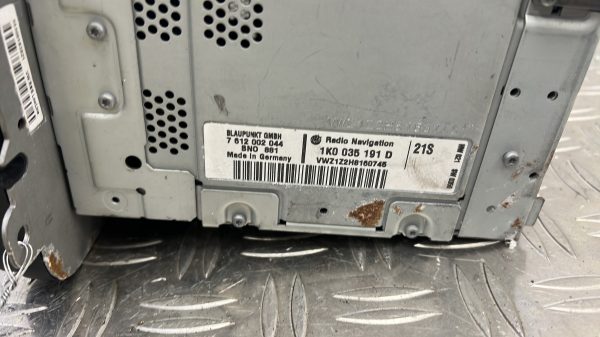 Autoradio d’origine VOLKSWAGEN POLO 5 PHASE 1 – AK0035191