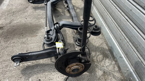Train arriere complet MERCEDES CLASSE A 176 PHASE 2 – A2463501108