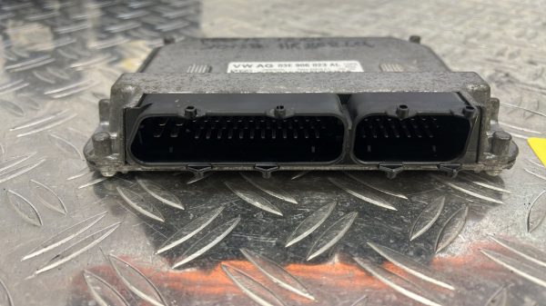 Calculateur moteur VOLKSWAGEN POLO 5 PHASE 1 – 5WP4054605