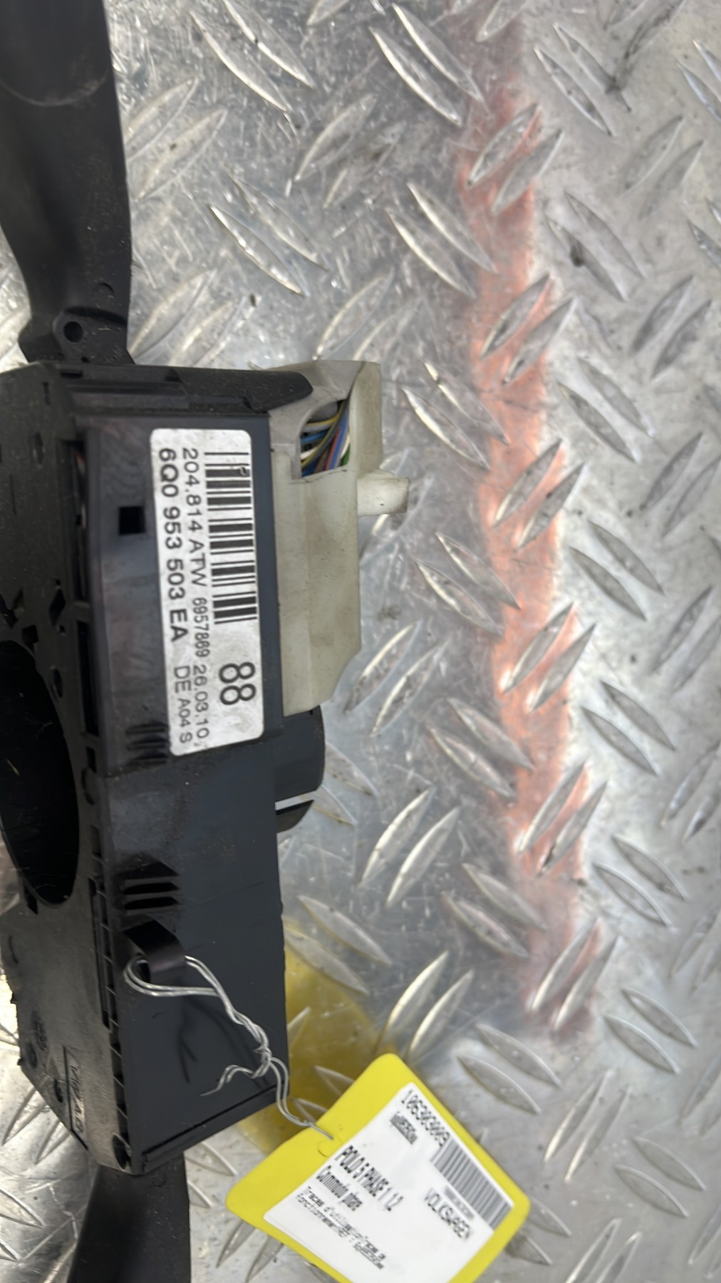 Commodo phare VOLKSWAGEN POLO 5 PHASE 1 – 6Q0953503EA