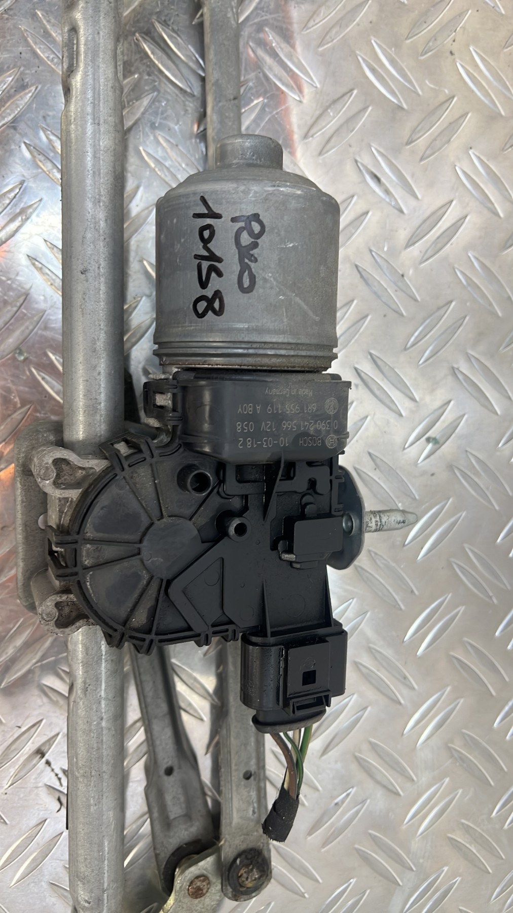 Moteur essuie glace avant VOLKSWAGEN POLO 5 PHASE 1 – 6R1955023B