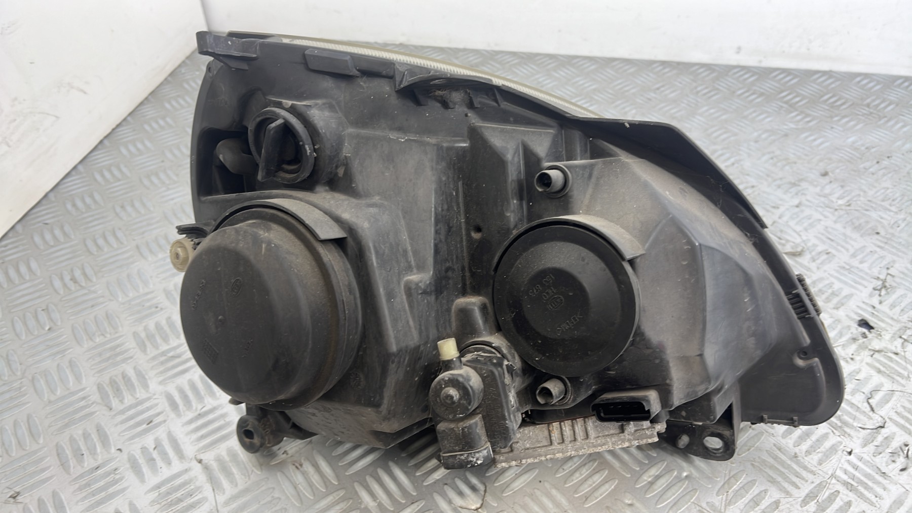 Optique avant principal gauche (feux)(phare) RENAULT CLIO 2 PHASE 2 – 15601900