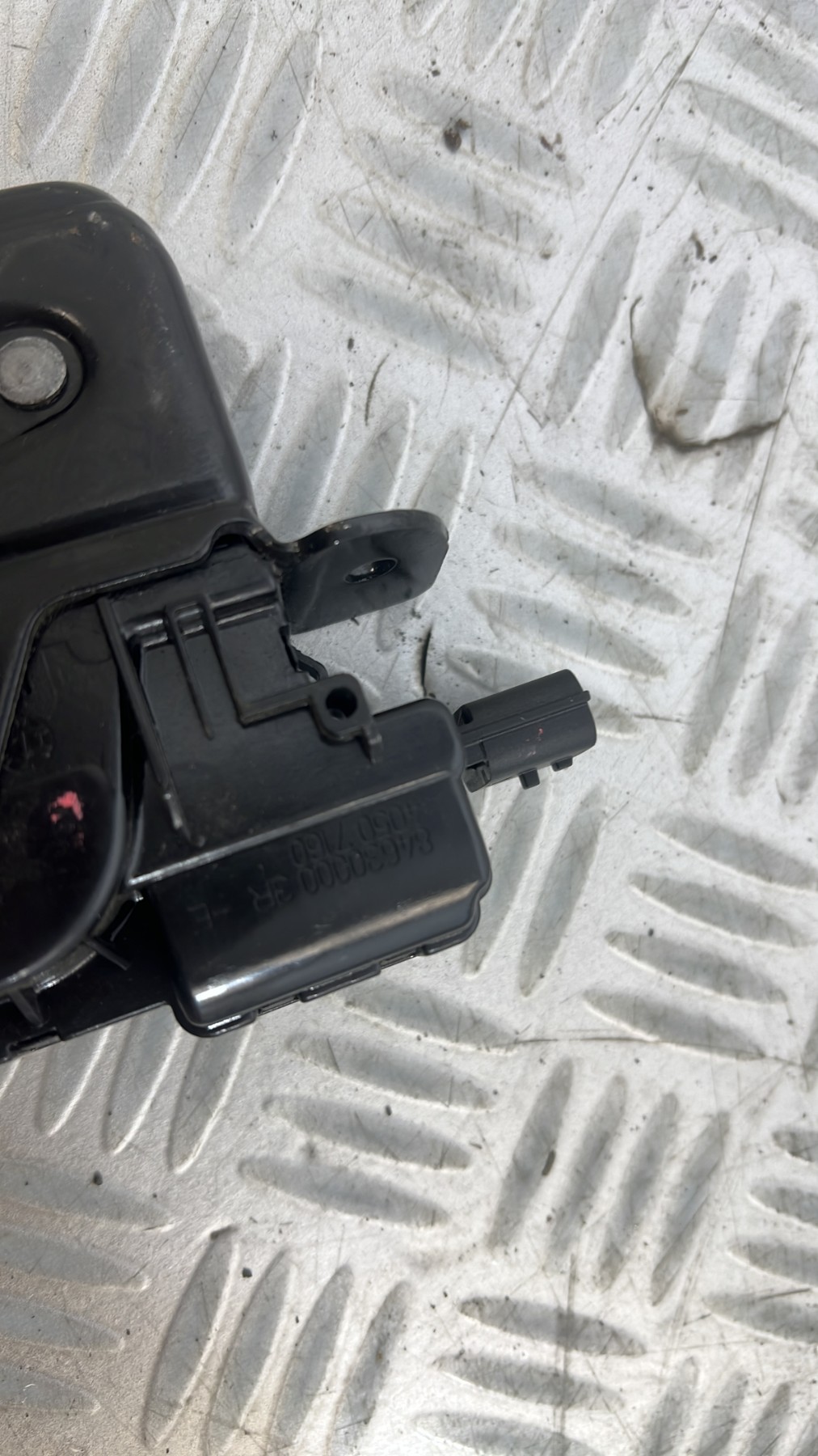 Serrure de coffre RENAULT CLIO 4 PHASE 1 – 846300003R