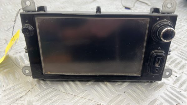 Ecran GPS RENAULT CLIO 4 PHASE 1 – 281152390R