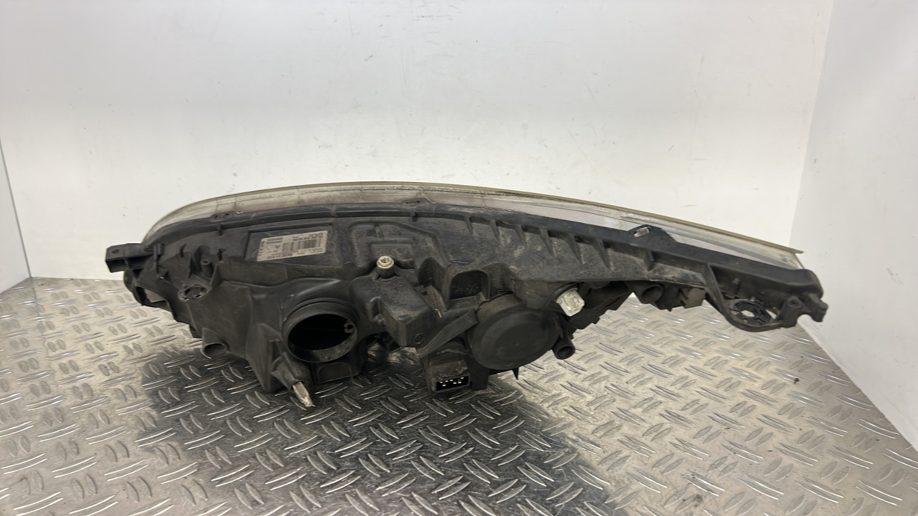 Optique avant principal droit (feux)(phare) CITROEN C4 1 PHASE 1 – 9646893880