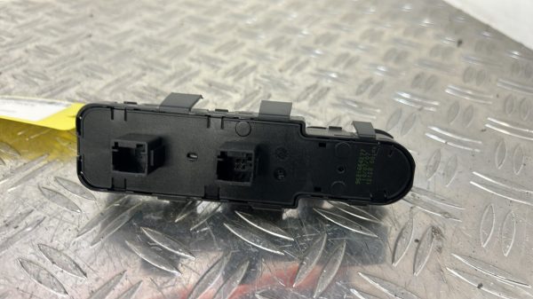 Interrupteur de leve vitre avant gauche CITROEN C4 1 PHASE 1 – 9651464277