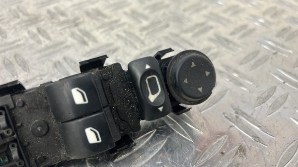 Interrupteur de leve vitre avant gauche CITROEN C4 1 PHASE 1 – 9651464277