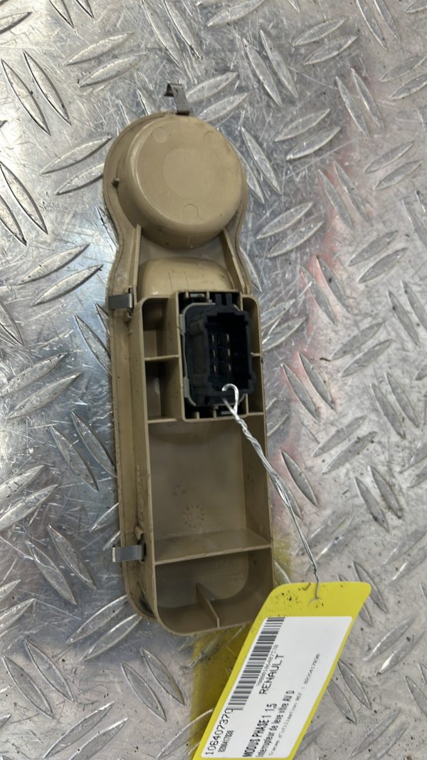 Interrupteur de leve vitre avant droit RENAULT MODUS PHASE 1 – 8200417838