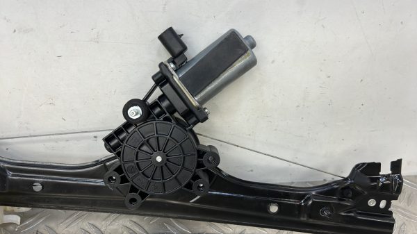 Leve vitre electrique avant droit