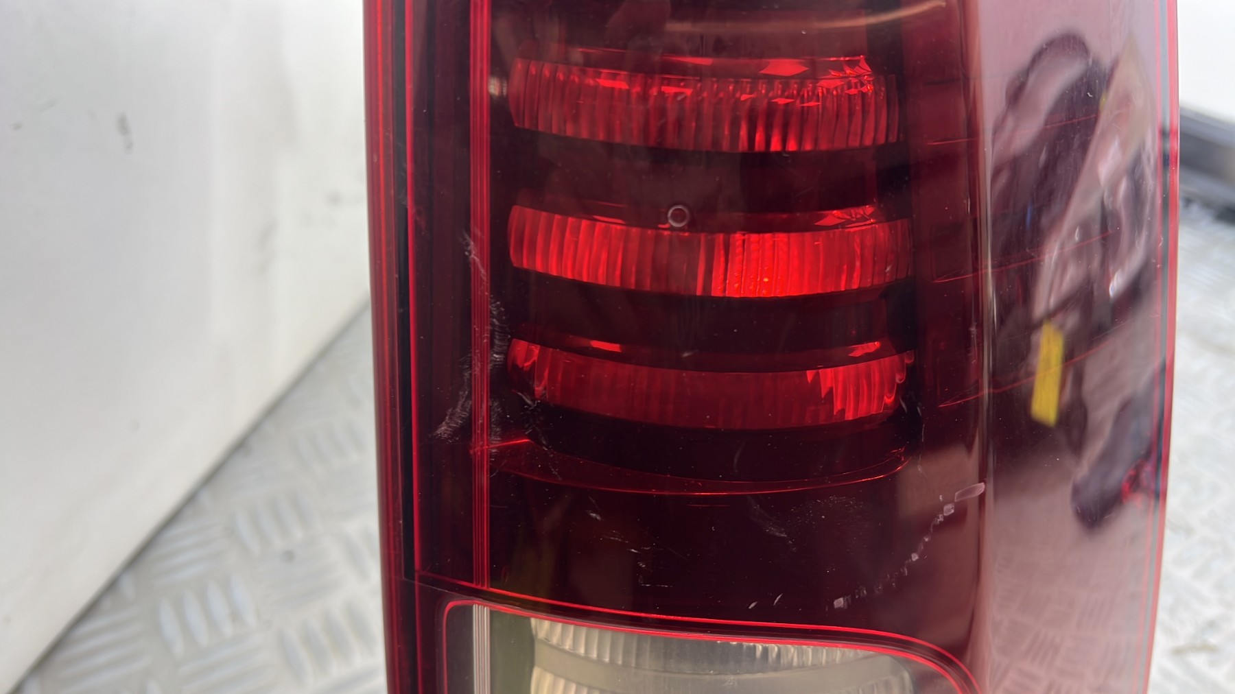 Feu arriere principal droit (feux)