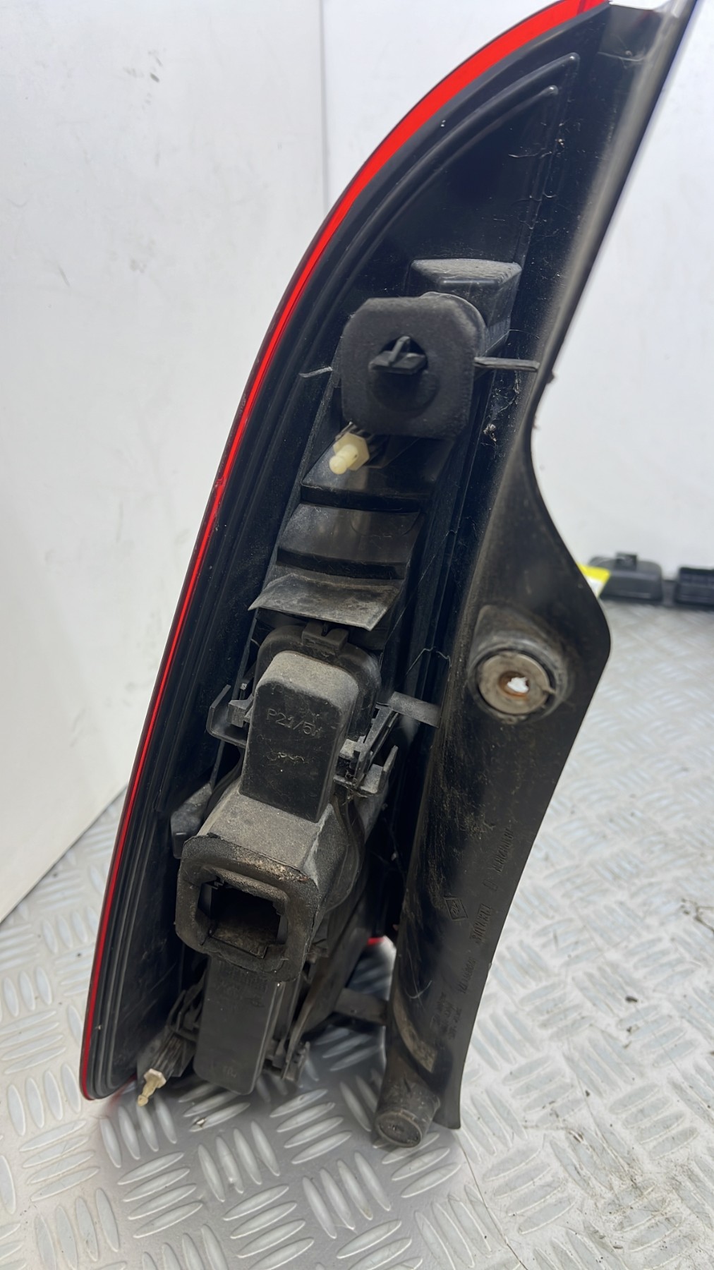 Feu arriere principal droit (feux)